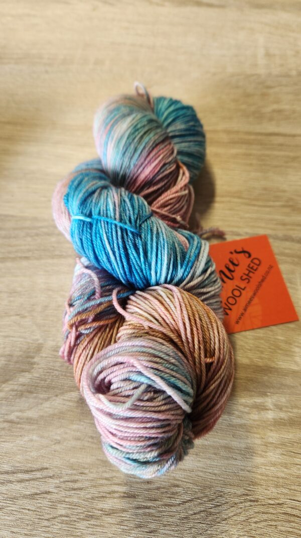 Hand dyed 4ply merino/silk - Image 12