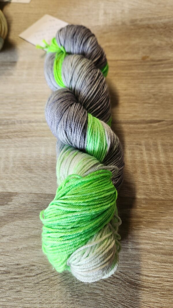 Hand dyed 4ply merino/silk - Image 10