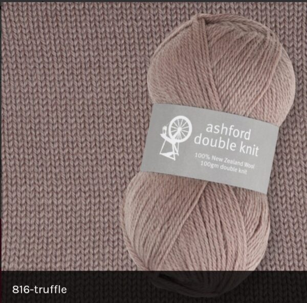Ashford 8ply 100g balls - Image 4