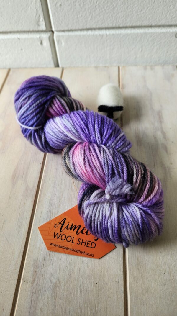 Artisan 8ply NZ Merino - Image 7