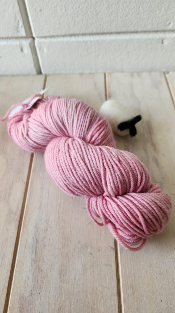 Artisan 8ply NZ Merino - Image 9