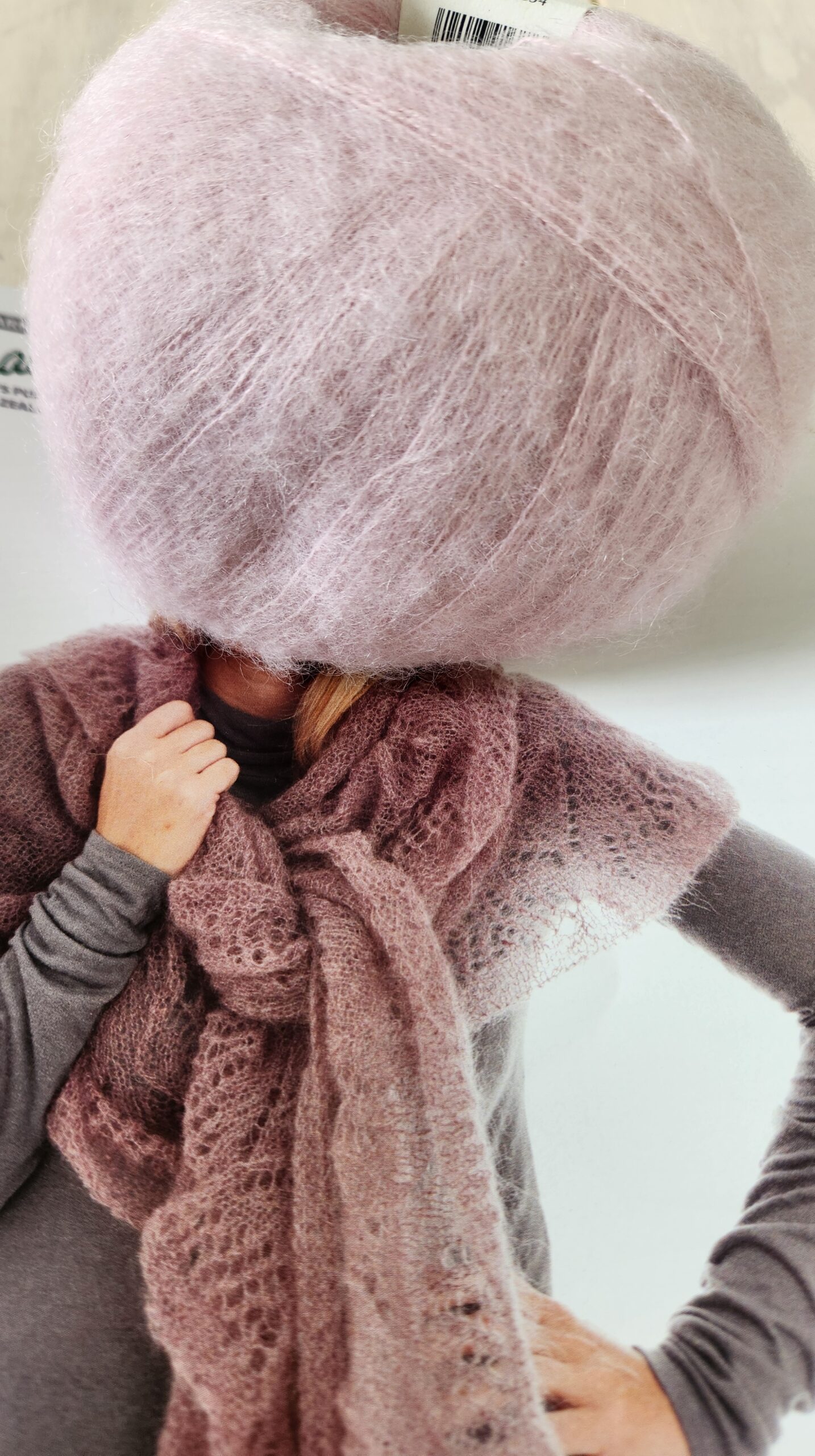 Aqu Lace Shawl Kit - Image 3